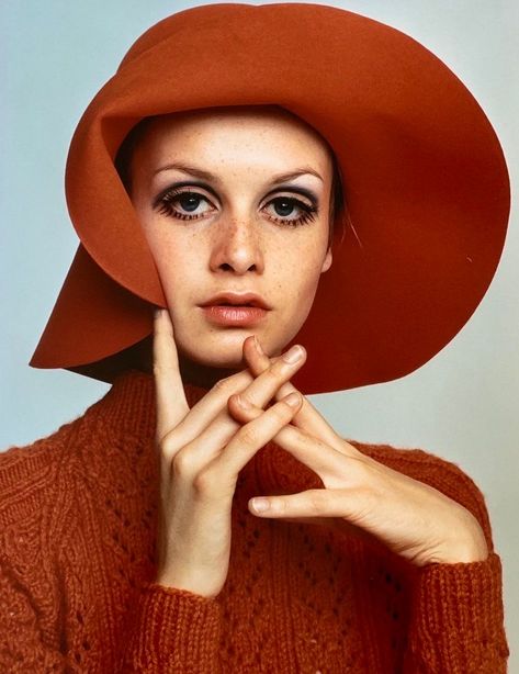 Twiggy Twiggy Aesthetic, Twiggy Outfits, Twiggy Now, 1960s Twiggy, Twiggy Makeup, Francesco Scavullo, Twiggy Fashion, 60s Makeup, Richard Avedon