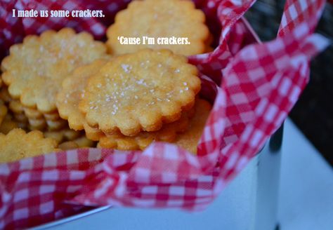 crackers Gluten Free Ritz Crackers, Gluten Free Cracker Recipe, Gluten Free On A Shoestring, Tarte Vegan, Crackers Recipe, Gluten Free Crackers, Pan Sin Gluten, Gluten Free Living, Cracker Recipes