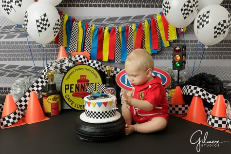 Fast One Photo Shoot, Beach Cake Smash, Ferrari Party, Race Car Cakes, Race Car Themes, Beach Cake, Cars Cake, Smash Cakes, Race Suit