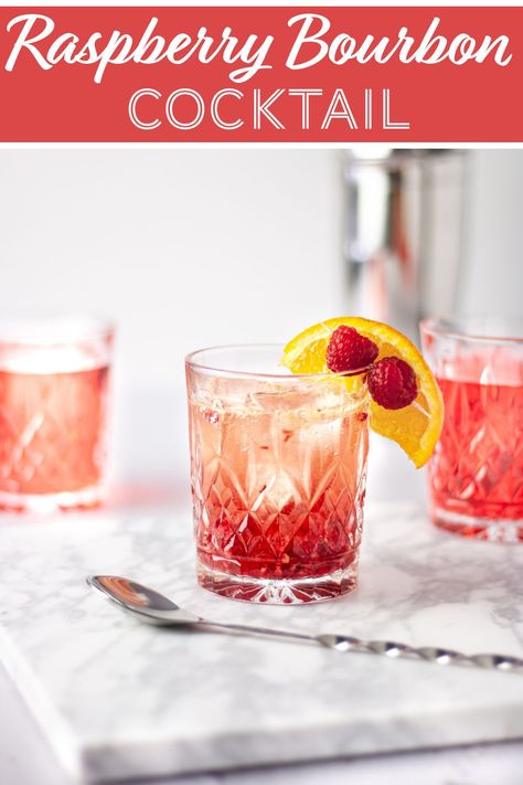 A simple & tasty bourbon raspberry cocktail: muddled raspberries, brown sugar and lemon juice. Then topped with a splash of bourbon, orange juice and club soda. #bourboncocktail #bourbon #raspberry Raspberry Simple Syrup, Homemade Bourbon, Cocktails To Make At Home, Coffee Lattes, Raspberry Cocktail, Homemade Soda, Delicious Drink Recipes, Raspberry Syrup, Fruity Cocktails