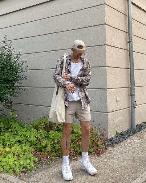 Instagram post by Streetwear • Jun 17, 2021 at 9:31am UTC Man Street Style, How To Wear Shirt, Masculine Fashion, Mens Shorts Outfits, Mens Fashion Editorial, Streetwear Shorts, Mens Outfit Inspiration, Mens Fashion Streetwear, Indie Outfits