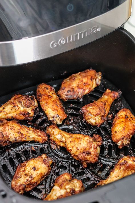 Chicken Thighs Crockpot Recipes, Best Air Fryer Chicken Wings, Air Fryer Frozen Chicken Wings, Air Fryer Recipes Chicken Wings, Chicken Wing Seasoning, Air Fryer Wings, Air Fryer Recipes Snacks, Frozen Chicken Wings, Crispy Wings