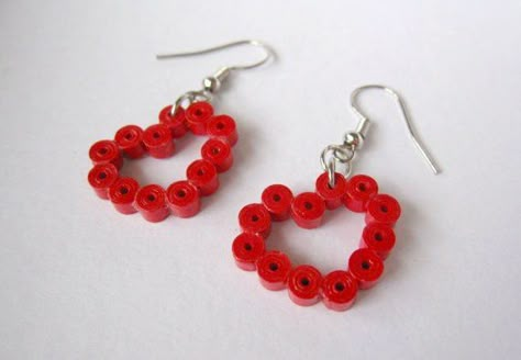 Pyssla Earrings, Perler Beads Earrings Ideas, Hama Earrings, Paper Beads Diy, Quilled Earrings, Hamma Beads Ideas, Paper Quilling Jewelry, Easy Perler Beads Ideas, Quilled Jewellery