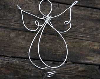 Lid Ornaments, Wire Angel, Craft Boutique, Diy Angels, Angel Christmas Tree, Wire Ornaments, Wire Sculptures, Angel Christmas Tree Topper, Valentine Tree