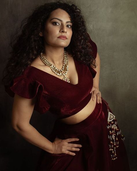 Panache Haute Couture (@panachehautecouture) • Instagram photos and videos Skirt Blouse Designs Latest, Green Velvet Blouse, Velvet Saree, Saree Jackets, Maroon Colour, White Lehenga, Suit Ideas, Velvet Blouse, Ruffled Blouse