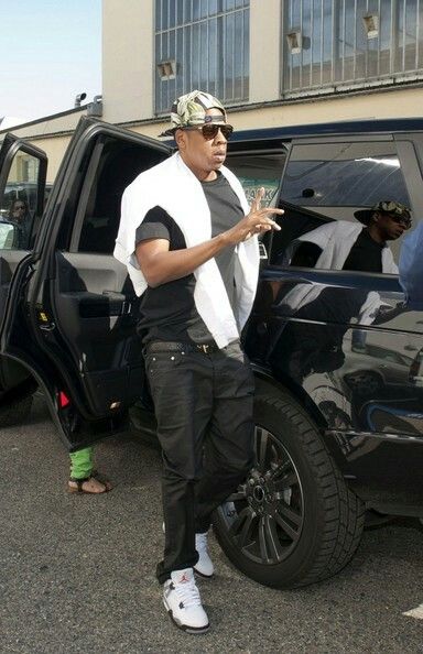 Jay Z rocking air Jordan 4 white cement White Cement Outfit, Beyonce Blue Ivy, Jordan 4 White Cement, Paris Airport, Jordan 4 White, White Cement, Beyonce And Jay Z, Family Of Three, Beyonce And Jay