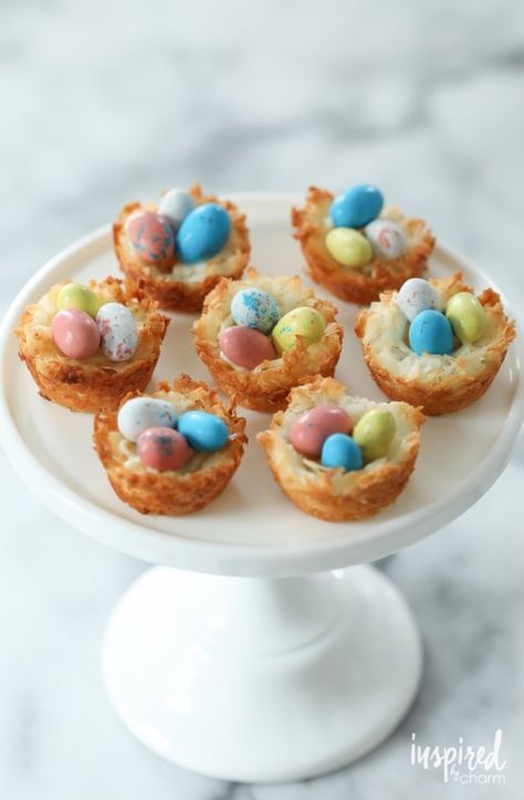 These Coconut Macaroon Nests are a must-make #spring #entertaining #dessert #recipe. You will love them! #coconut #macaroon #easter Coconut Macaroon Nests, Easter Macaroons, Easter Dessert Ideas, Easter Egg Nest, Coconut Macaroon, Easy Easter Treats, Muffins Recipes, Spring Entertaining, Inspired By Charm