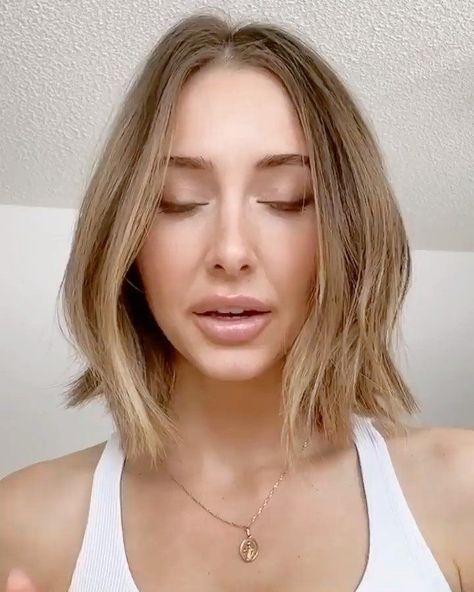 3 Quick & Easy Hairstyles for Short Hair with Amber Scott 🙌 Repost: @ambervscott #shorthairstyles #easyhairstyles #quickhairstyles #hairroutine... | By Vibrastrait | Facebook Amber Scott Hair, Easy Hairstyles For Short Hair, Easy Hairstyles Quick, Gorgeous Hairstyles, Hairstyles For Short Hair, Short Hair Styles Easy, Quick Hairstyles, Good Hair Day, Hair Routines