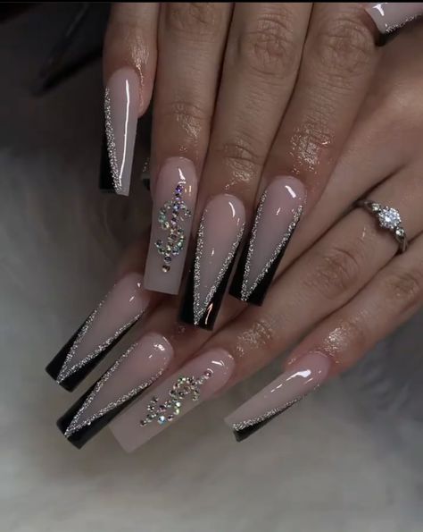 Sagittarius Acrylic Nails, Black Nail Ideas Acrylic Coffin, Black Bling Acrylic Nails, Black Glam Nails, Pink Square Nails, Burgundy Acrylic Nails, Black Acrylic Nails, Long Acrylic Nail Designs, Colored Acrylic Nails