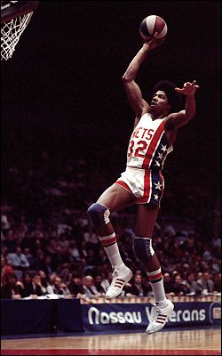 Dr. J in this prime. NY Nets. Basketball Tricks, Julius Erving, Basket Nba, Dr J, Basketball Star, Nba Legends, Sports Room, Sport Icon, Sports Hero