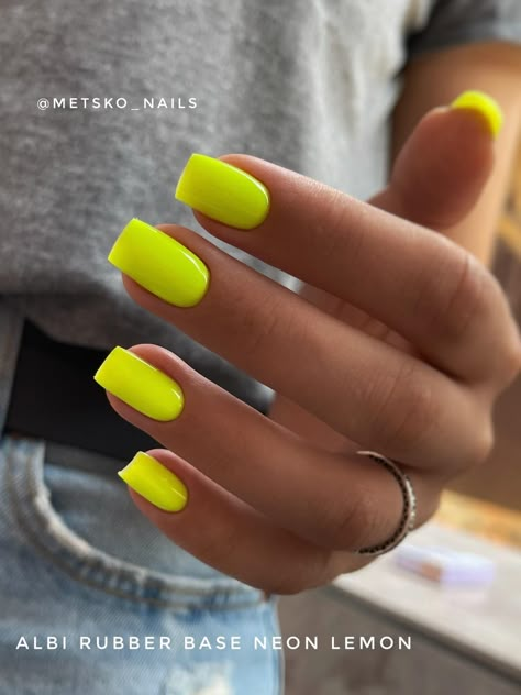 Neon Nails One Color, Beautiful Short Nails Classy, Neon Yellow Square Nails, Neon Nails Yellow, Neon Yellow Nail Art, Neon Yellow Acrylic Nails, Nails Yellow Neon, Yellow Neon Nails, Bright Yellow Nails