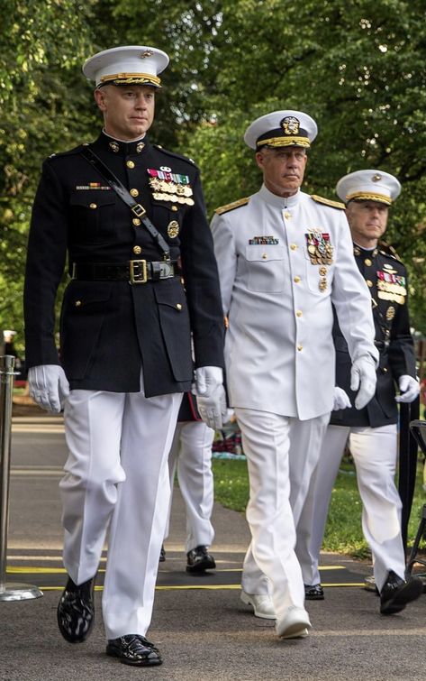 Us Marines Uniform, Marine Corps Uniforms, Marines Uniform, Philippine Army, Military Suit, Navy Uniform, Army Couple, Navy Uniforms, Military Insignia