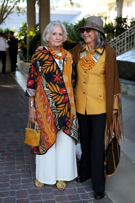 20 Stylish Senior BFFs | Advanced Style | Bloglovin’ Mode Ab 50, Casual Attire For Women, Bohemian Style Clothing, Over 60 Fashion, Older Women Fashion, Boho Chic Dress, Advanced Style, 60 Fashion, Funky Fashion