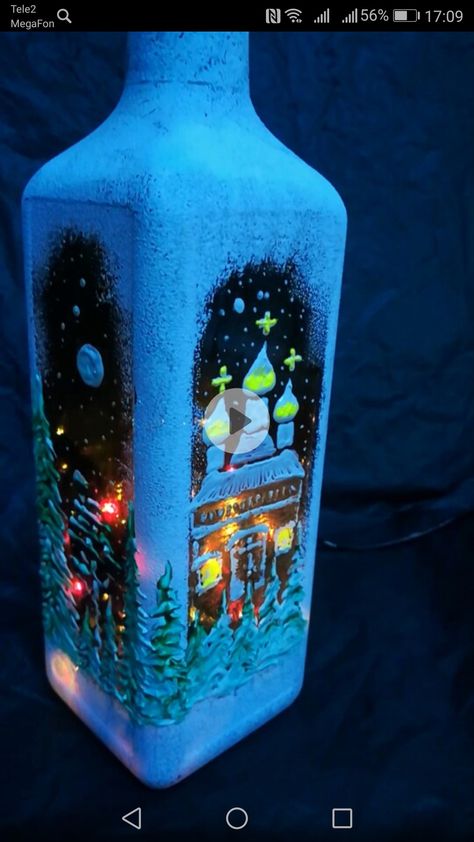 Bottle Art Painting, Christmas Decorations Sewing, Wine Bottle Crafts Christmas, Wine Bottle Wind Chimes, Painting Glass Jars, Old Wine Bottles, Painted Glass Bottles, Painted Bottles, Hand Painted Bottles