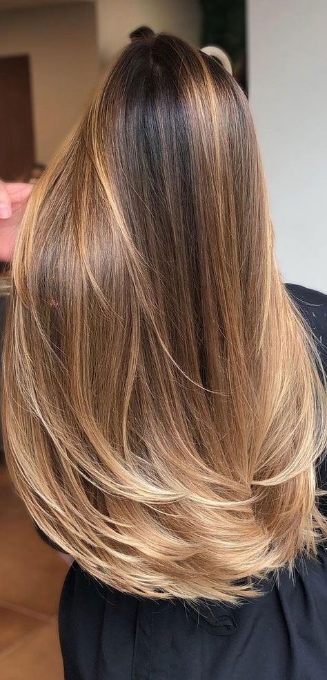 Light Brown Long Hair With Highlights, Ladies Hair Colour Ideas, Hair Color Around The Face, Balayage Hair Brunette With Blonde Caramel Highlights, Cold Caramel Hair Color, Autum Hair Colors 2022, Caramel Blonde Highlights On Dark Hair, Cold Tone Hair Color, Caramel Blonde Balayage On Dark Hair