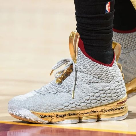 #SoleWatch: LeBron James Returns Home in New 'Finals' Nike LeBron 15 | Complex Lebron James Nike, Lebron Jordan, Nike Lebron Shoes, Lebron James Shoes, Basketball Shoes For Men, Lebron Shoes, Nike Elite Socks, Nike Shoes Outfits, Nike Gold