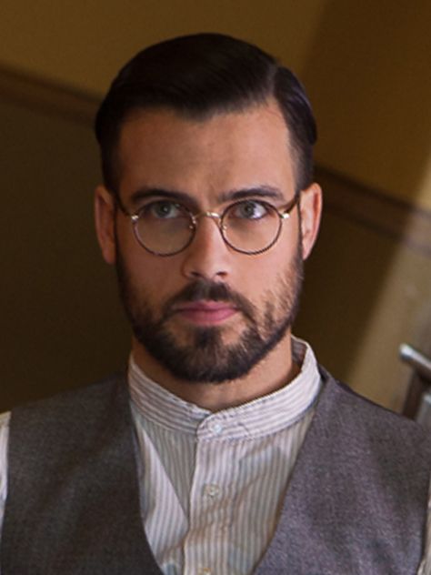 Dark Haired Actors, Beau Bennett, Dark Skin Light Hair, Thomas Beaudoin, Juan Betancourt, Brandon Beemer, Espresso Hair Color, Jonathan Bennett, Peter Beard