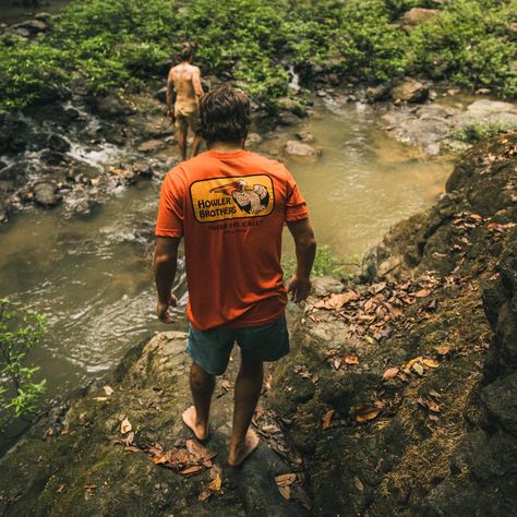 Men's T-Shirts – HOWLER BROTHERS Frat Boy Style, Surfer Guy Style, Mens Surfer Style, Surf Style Men, Surfer Guys, Skate Fits, Hat Inspiration, Howler Brothers, Fly Fishing Shirts