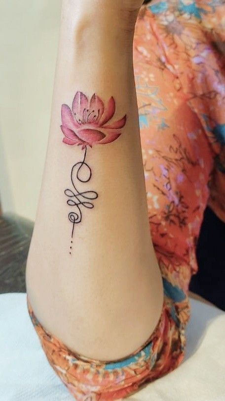 Back Tattoo Women Spine Colored, Lotus Tattoo With Color, Peace Tattoos For Women, Unalome Tattoo Ideas, Unalome Lotus Tattoo, Lotus Unalome Tattoo, Unalome Tattoos, Unalome Lotus, Lotusblume Tattoo