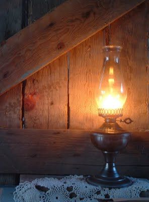 Living Simple Life, Kerosene Lantern, Rustic Cabins, Primitive Lighting, Vintage Inspired Wall Art, Dream Cabin, Inspiring Pictures, Antique Oil Lamps, Winter Cottage