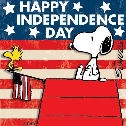 Hello Kitty Imagenes, Happy Birthday America, Peanuts Cartoon, Snoopy Quotes, Snoopy Pictures, Snoop Dog, Happy Fourth Of July, Snoopy Love, Happy Memorial Day