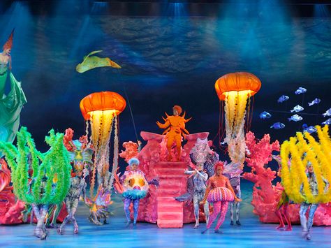 Sea Creature Costume, The Little Mermaid Musical, Decor Marin, Under The Sea Decorations, Little Mermaid Costume, Underwater Theme, Set Design Theatre, Mermaid Under The Sea, Sea Decor