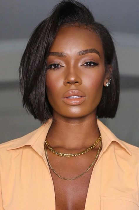 Fall Bob Hair Color 22 Ideas for Black Women - women-club.online Black Women Bob Hairstyles Mid Length, Natural Hair Bob Cut, Natural Hair Bob, Bob Hair Color, Short Sassy Hair, Pelo Afro, Sassy Hair, Penteado Cabelo Curto, Relaxed Hair