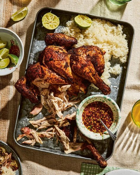 57 Alternative barbecue recipes - delicious. magazine Chicken Recipes Thai, Marinated Chicken Kebabs, Gai Yang, Thai Grilled Chicken, Recipes Side Dishes, Easy Thai Recipes, Turmeric Chicken, Thai Chicken Curry, Vegetarian Barbecue