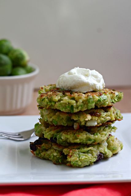 Brussels Sprouts Latkes Leftover Brussel Sprouts, Kosher Recipes, Holiday Side Dishes, Snack Attack, Jewish Recipes, Green Vegetables, Side Recipes, Curries, Brussels Sprouts