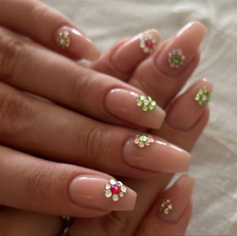 Simple Nails With Gems Rhinestones, Rhinestone Flower Nails, Nails With Stones Rhinestones, Stone Nail Art, Gem Nails, Crystal Nails, Rhinestone Nails, Blue Rhinestones, Flower Nails