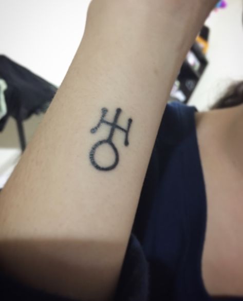 Tattoo “Uranus” #sailormoon #sailoruranus #planet #inspired #tattooideas                              December 07, 2018 Uranus Symbol Tattoo, Sailor Uranus Tattoo, Uranus Tattoo, Sailor Uranus, Symbol Tattoos, Anime Tattoos, Piercing Tattoo, Cute Tattoos, I Tattoo