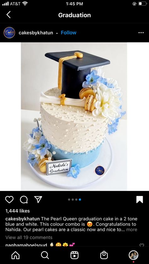 Graduation Cake Blue And White, Blue Graduation Cakes, Blue And White Graduation Party Ideas, Ucla Graduation, Grad Cakes, Graduation Treats, Grad Cake, Graduation Party Cake, Pearl Cake