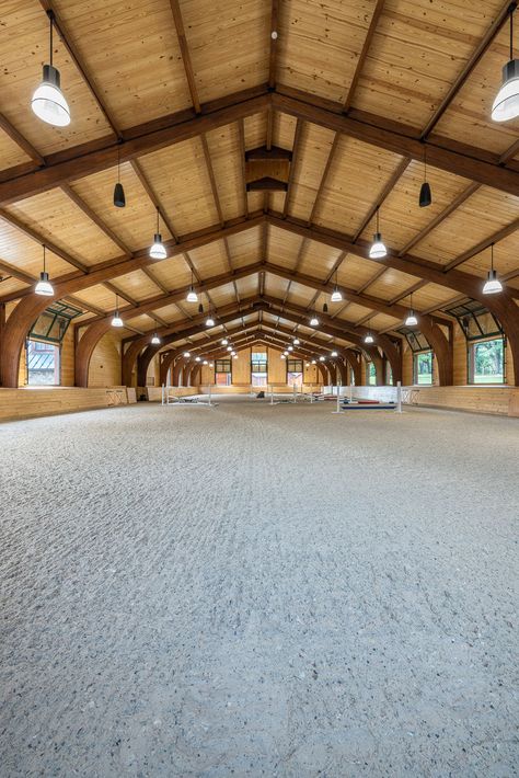 We ensure your riding arena not only meets the necessary safety and riding standards but also provides you and your horses with an outstanding equestrian experience. Rich Equestrian Aesthetic, Luxury Horse Barns, Equine Facility, Horse Riding Arena, Luxury Horse, Equestrian Barns, Riding Arena, Horse Barn Ideas Stables, Barn Builders