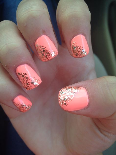 Uñas Color Coral, Spring Pedicure, Nail Art Halloween, Pedicure Ideas, Coral Nails, New Nail Designs, Dark Rose, Super Nails, Summer Nails Colors