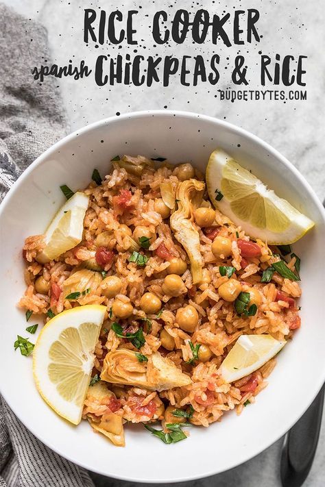 Spanish Chickpeas, Chickpeas And Rice, Rice Cooker Recipes, Vegan Rice, Chickpea Recipes, Vegan Dinner, Slow Food, Vegetarian Dinner, Rice Dishes