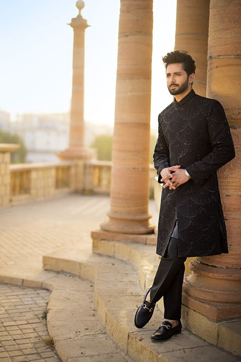 Black Indo Western Dress, Indo Western Outfits For Men, Traditional Indian Mens Clothing, Best Wedding Suits For Men, Wedding Suits Men Black, Indian Wedding Suits Men, Indian Wedding Clothes For Men, Best Wedding Suits, Sherwani For Men Wedding