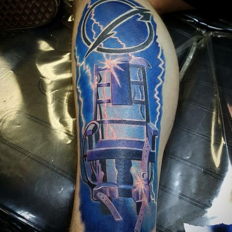 Metallica tattoo ideia Ride the Lightning Ride The Lightning Tattoo, Electric Chair Tattoo, Tattoo Soul, Chair Tattoo, Metallica Tattoo, Tattoo Chair, Lightning Tattoo, Electric Chair, Ride The Lightning