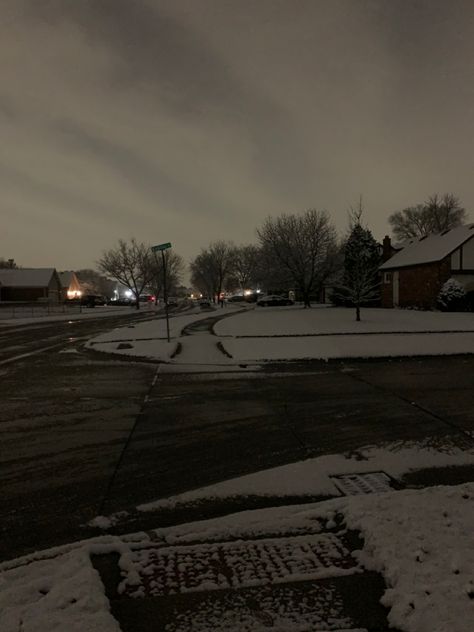 No Snow Winter Aesthetic, Midwest Winter Aesthetic, Snow In The Dark, Midwest Core, Midwest Christmas, Winter Nostalgia, Minnesota Snow, Midwest Winter, Midwest Gothic