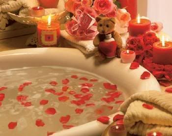 Candlelight Bubble Bath Bath Romantic, Romantic Bathrooms, Romantic Bath, Honeymoon Tips, Romantic Surprise, Romantic Room, Romantic Photos Couples, Romantic Honeymoon, Romantic Bedroom