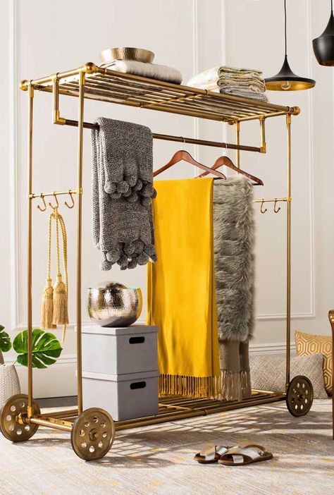 What are the Advantages of Having a Clothes Rack in Your Room? Coat Rack Diy, Narrow Closet Design, Narrow Closet, Diy Coat Rack, Open Closet, Small Closets, Girl’s Room, Utila, Garment Racks