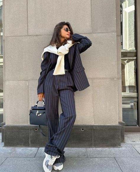 Black Pinstripe Pants Outfit, Black Striped Pants Outfit, Pin Stripe Pants Outfit, Pinstripe Trousers Outfit, Striped Trousers Outfit, Blue Trousers Outfit, Striped Blazer Outfit, Pinstripe Pants Outfit, Blue Striped Suit