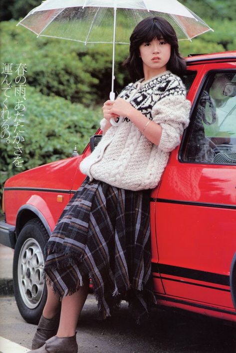 中森明菜 80s Aesthetic Outfits, Modern Japanese Fashion, Japan 80's Aesthetic, 80s Japanese Fashion, Japanese 90s, Look 80s, Akina Nakamori, 일본 패션, Pose Fotografi