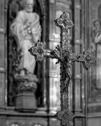 Religion Aesthetic Dark, Dark Church Aesthetic, Catholic Wallpaper, Church Aesthetic, Tupac Pictures, Catholic Pictures, Catholic Decor, Orthodox Cross, Catholic Images