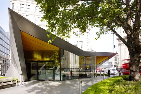 Designed by Make Architects, this RIBA Award Winning Building is City of London Information Centre, located next to St Paul’s Cathedral. #architecture #london #uk #england #riba #makearchitects Visitor Center Interior, Earth Sheltered Homes, Metal Facade, Earth Sheltered, St Pauls Cathedral, Dome House, Architectural Practice, City Of London, Information Center