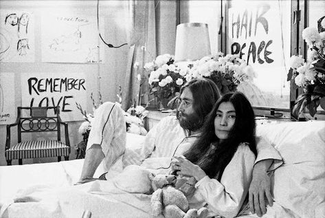 BED PEACE, HAIR PEACE: In bed with John Lennon & Yoko Ono | From Moon to Moon | Bloglovin’ Bed Peace, John Lennon Yoko Ono, John Lennon And Yoko, Give Peace A Chance, Yoko Ono, Studio 54, The Fab Four, Ringo Starr, George Harrison