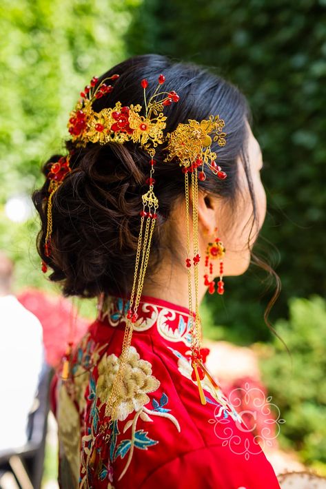 Chinese Wedding Photos, Chinese Wedding Tea Ceremony, Tea Ceremony Wedding, Modern Chinese Wedding, Chinese Bride, Wedding Slideshow, Traditional Chinese Wedding, How To Dress For A Wedding, Vietnamese Wedding