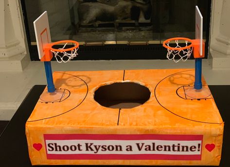 Boy Valentines Boxes Diy, Basketball Valentine Boxes, Diy Valentines Box, Valentine Boxes For School, Kids Valentine Boxes, Valentine's Day Party Games, Valentine Card Box, Easy Valentine Crafts, Boy Diy