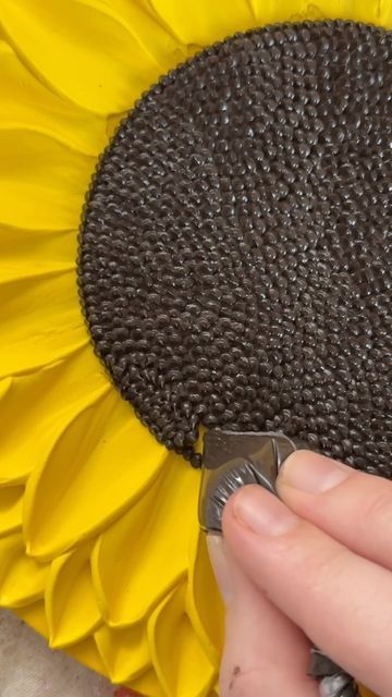 Textured Flower Art, Sunflower Painting, Mdf Board, Flower Art, Behind The Scenes, Sunflower, Super Cute, Texture, Flowers