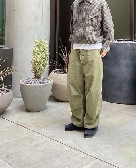 Clarks Men Outfit, Wallabees Outfit Men, Clarks Outfit, Clarks Wallabees Outfit, Pose Ideas Winter, Summer Gorpcore, Clarks Wallabees Men, Wallabees Outfit, Clark Outfit