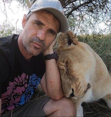 'Sup Mane T-shirt | The Lion Whisperer Clothing Lion Whisperer, Kevin Richardson, Low Waste, The Lion, Time Out, Renewable Energy, The Mind, Animals Beautiful, Cotton Tshirt